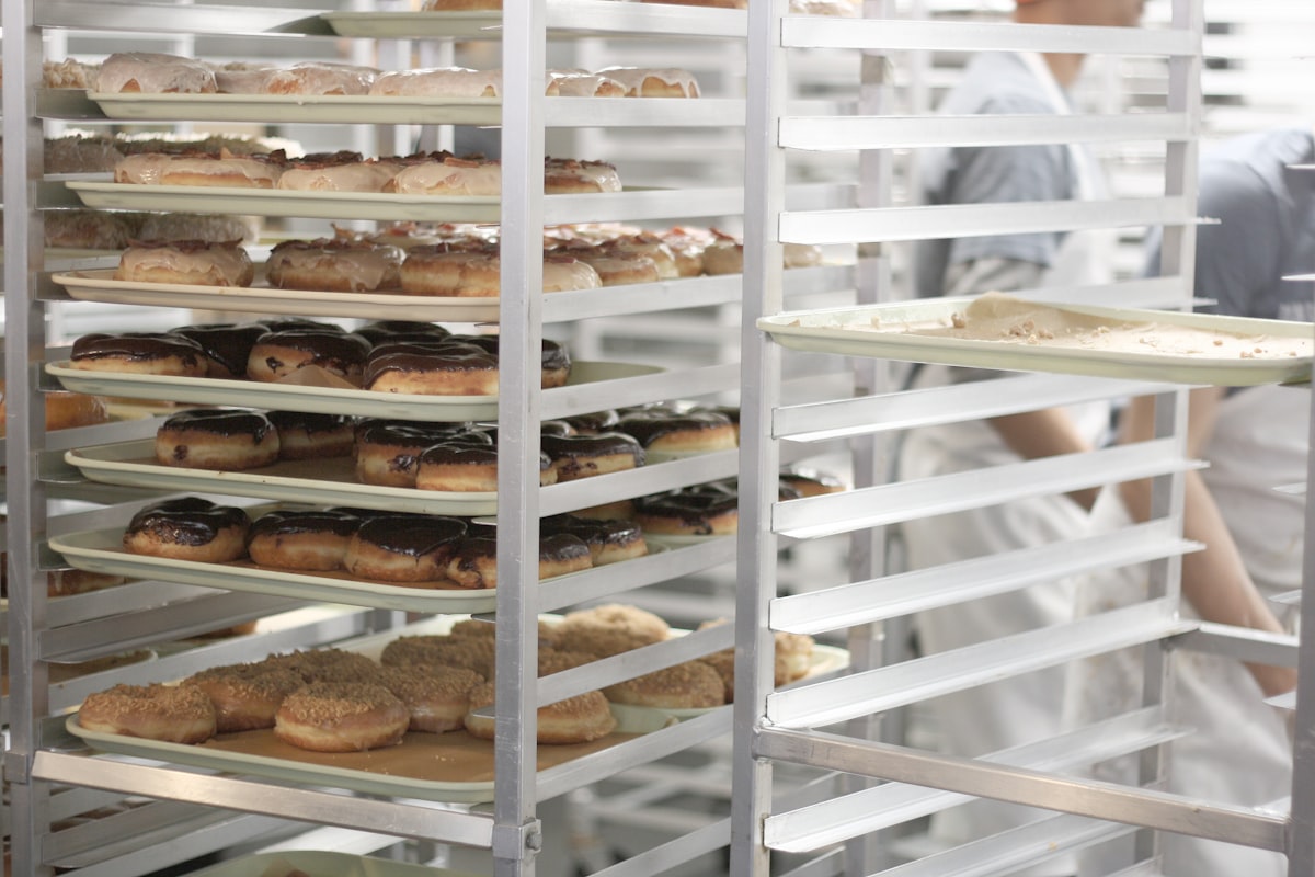 Bread baking trays and commercial oven reference